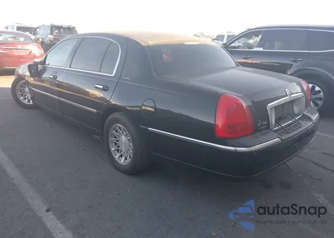 2009 Lincoln Town Car Executive L из США, поврежденный, VIN 2LNHM84V29X600346